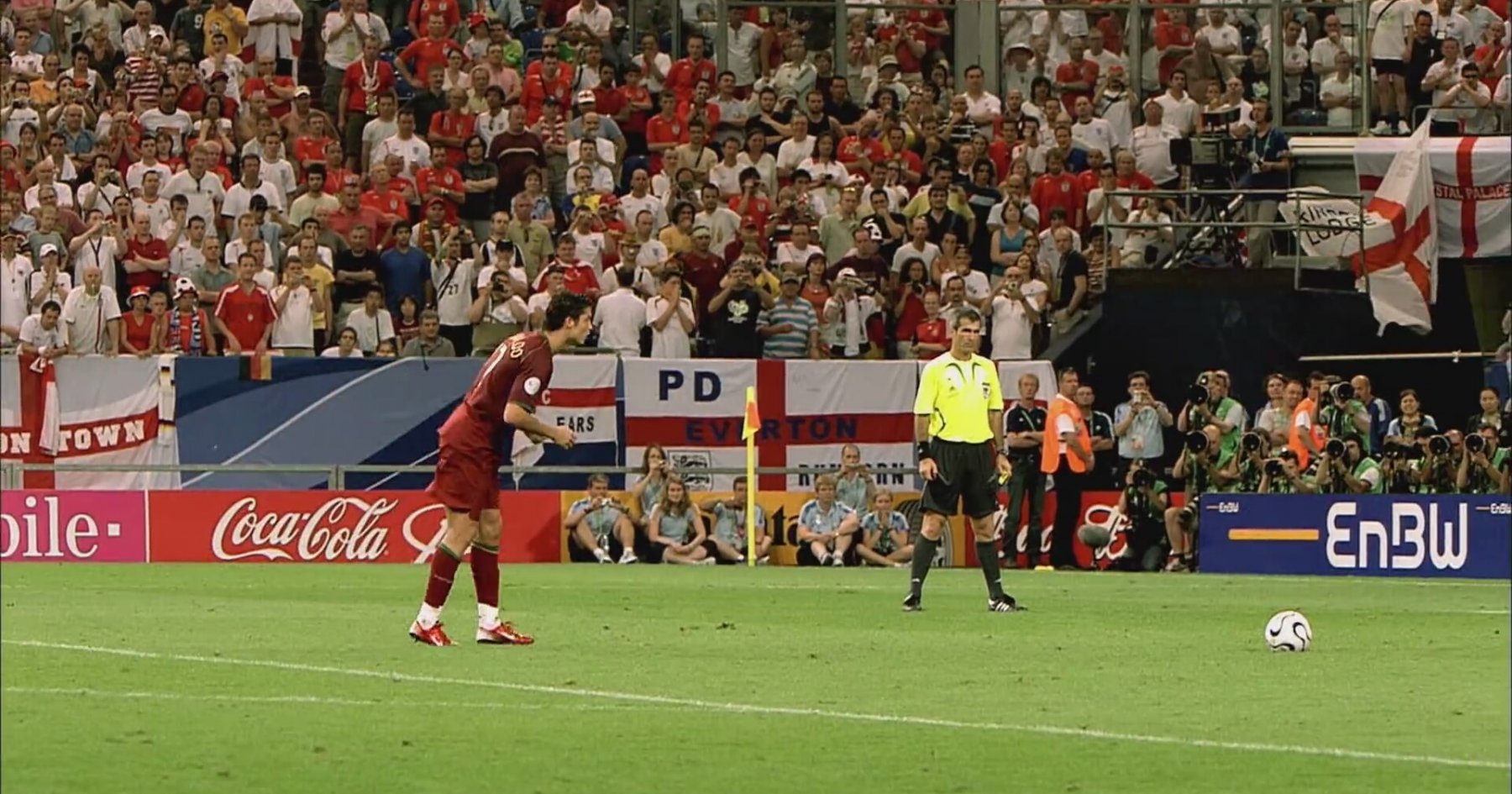 Shakira - Waka Waka (This Time for Africa) (The Official 2010 FIFA