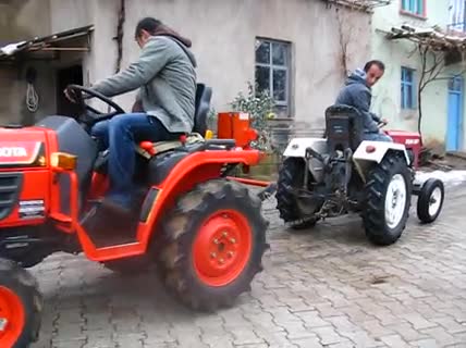 Bahçe Traktörü Kubota