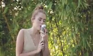 Miley Cyrus - The Backyard Sessions - "Jolene" | İzlesene.com