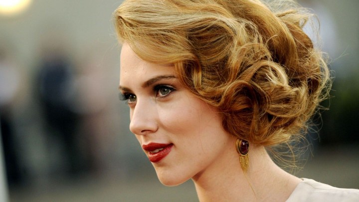 Scarlett Johansson Videoları