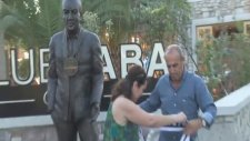 Fatih Terim ile Tartışan Kebapçının Heykeli Yapıldı