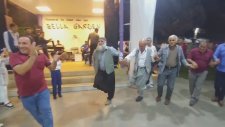 Sofi Dayı Halayda Döktürüyor