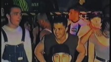 1992 Tarihine Ait İngiltere Yeraltı Rave Partisi
