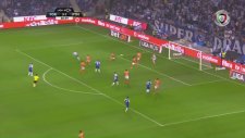 Vincent Aboubakar'ın Şık Golü (Porto 5-2 Portimonense)