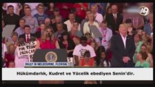 Adnan Oktar Melania Trump'a Dua Etti