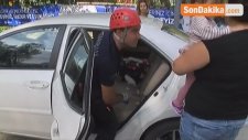 İstanbul - Özel)bakırköy'de Biri Bebek İki Çocuk Araç İçinde Mahsur Kaldı