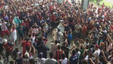 San Lorenzo'lu Taraftarların Despacito Performansı