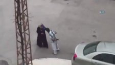 Silahlı Saldırganı Görünce Karısını Yalnız Bırakan Adam - Çorum