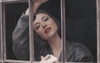 Nil Özalp feat Serdar Ortaç - Kal Aklımda Official