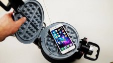 iPhone 8'in Waffle Makinesi ile İmtihanı