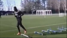 Antrenmanda Farkını Belli Eden Balotelli