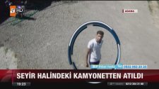 Sırtından Bıçaklayıp Sonra Aynı Pikapa Binmek