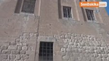 Mardin'de Tarihi Yapı Yıkılmaya Yüz Tuttu