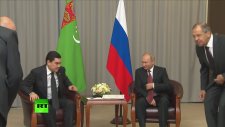 Türkmen Lider Kurbankulu'nun Putin'e Doğum Günü Hediyesi