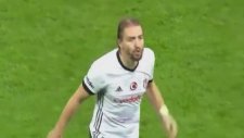 Caner Erkin'in Hakeme Saydırması