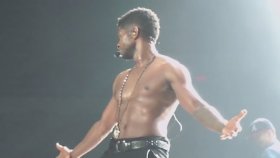 Usher - Shirtless - Providence, Rı 5 Usher - Shirtless - Providence, Rı 5