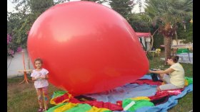 Böyle Dev Balon Gördünüz Mü ? Giant Balloon