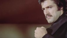 Serdar Gökhan'ın Bozuk Parayla Adam Dövmesi (Cellat Filmi 1975)