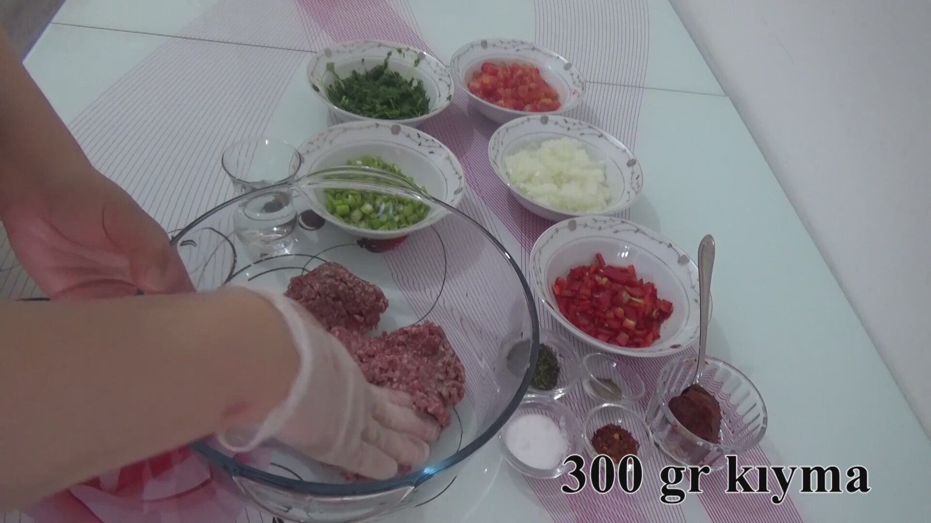 Yufkadan Fındık Lahmacun Videosu Yufkadan Fındık Lahmacun Videosu
