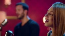Barış Arduç Ve Elçin Sangu Büyüledi! Bülent Ortaçgil’e Ait “ Bu Su Hiç Durmaz”ı Birlikte Seslendirdi