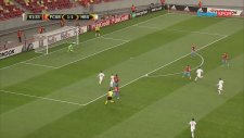 Halis Özkahya'dan UEFA Avrupa Ligi maçında inanılmaz hata