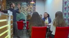 Beyin Tokatlayan Tavuk Dönerci Reklamı