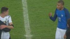 Hummels, Mbappe'den Formasını İstedi