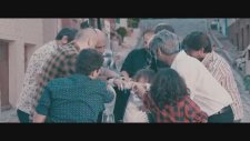 Manuş Baba - Eteği Belinde