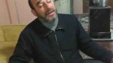 Şarkı Söylerken Takma Dişin Ağızdan Fırlaması