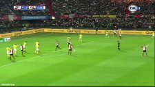 Feyenoord Taraftarından Kaleciye Duygusal Tribün Şovu
