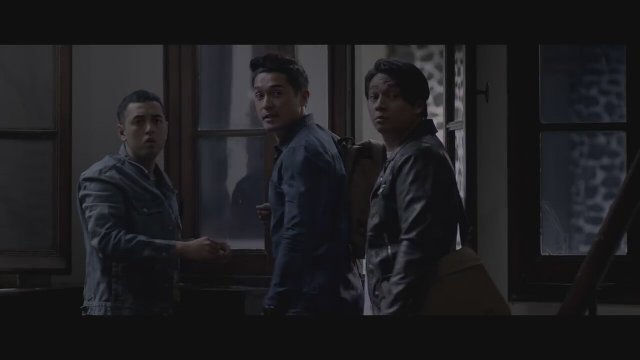 Keluarga Tak Kasat Mata (2017) Fragman