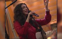 Öykü & Berk - Hastane Önünde İncir Ağacı (Canlı Performans)