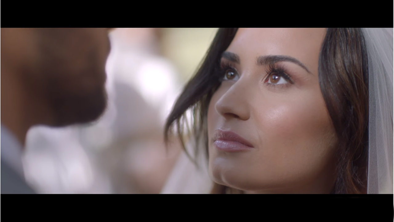 Demi Lovato - Tell Me You Love Me Dinle | İzlesene.com