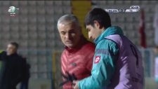 Rıza Çalımbay Eldivenlerini Üşüyen Top Toplayıcı Çocuğa Verdi