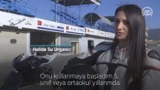 Okulda Müzik Öğretmeni Pistlerde Şampiyon
