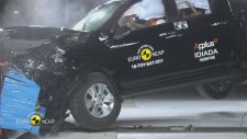 Toyota Hilux Çarpışma Testi