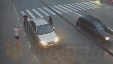 Tekmeli Silahlı Bir Garip Rus Kavgası