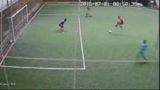 Ronaldinho Bu Gole Şapka Çıkartır!