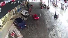 Hırsızları Kapana Kıstıran Forklift Operatörleri