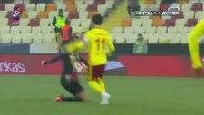 Tugay Kaçar'ın 1. Dakikada Kırmızı Kart Görmesi