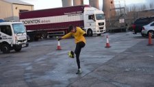 Freestyle Ustası John Farnworth Messi'nin Rekorunu Kırdı