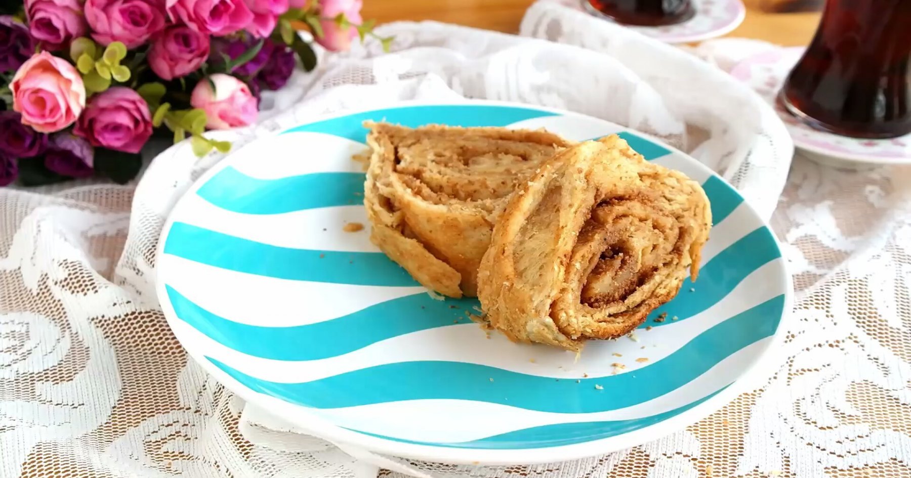 Kek Kalıbında Haşhaşlı Çörek Yapımı