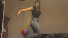 Lisa Zimouche Yeteneğiyle İzleyenleri Büyüledi