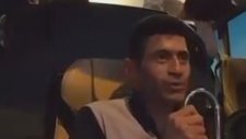 Şairane Şekilde Anons Yapan Muavin