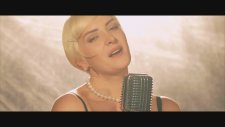 Gamze Canyurt - Dünyaya Geldim Gülmek İçin