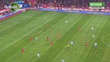 Emre Mor'dan rakibin aklını alan çalım
