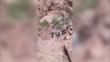 Turistler Yukarı mı Çıkıyorlar Yoksa Aşağı mı İniyorlar