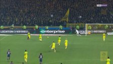 Fransa Ligi'nde hakem, futbolcuya tekme attı, kırmızı verdi