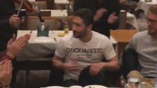 Sabri Sarıoğlu'ndan darbuka şov