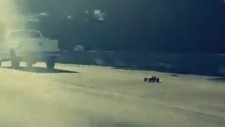 Trafikte 80 Km Hızla Giden Uzaktan Kumandalı Araba